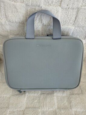 Mytagalongs, Hanging Toiletry Case, Artic Ice, NWOT